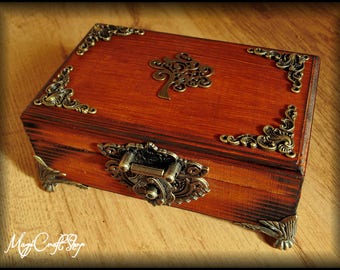 WOODEN WITCH BOX for your magical jewellery - totally handmade and customizable