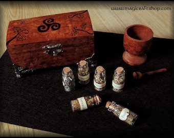 HERBS WITCH BOX con caja de madera, seis botellas de vidrio, mortero y pestillo, hierbas de su elección - el conjunto perfecto para la bruja perfecta