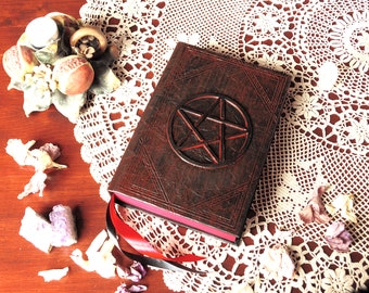 Book of Shadows pentacle - A5 medium size 22x16 cm - wicca pagan diary magic mirror book grimoire bos blank pages witch spell book