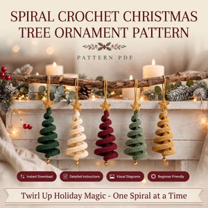 Puede incluir: Un patrón digital en PDF titulado SPIRAL CROCHET CHRISTMAS TREE ORNAMENT PATTERN que muestra cinco árboles de Navidad en espiral de ganchillo en verde oscuro, crema, granate, verde salvia y dorado, con una estrella y una cuenta.