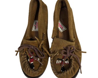 MINNETONKA Women Leather Beaded Thunderbird Fringe Moccasins Brown Size 8-8.5