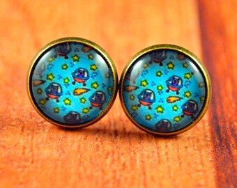Alien Studs, Alien Earrings, UFO Studs, UFO Earrings, Flying Saucer Studs, Area 51 Studs, Extraterrestrial, Alien Gift, UFO Gift