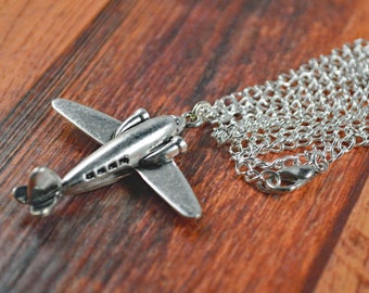 Plane Necklace, Plane Jewelry, Plane Gift, Airplane Necklace, Airplane Jewelry, Airplane Gift, Flight Attendant, Airplane Pendant