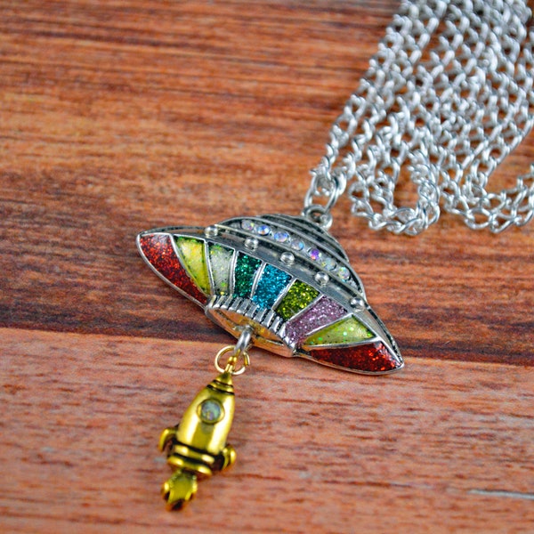 UFO Necklace, Space Necklace, Space Jewelry, Glitter UFO, Science Necklace, Science Jewelry, Alien Necklace, Alien Jewelry