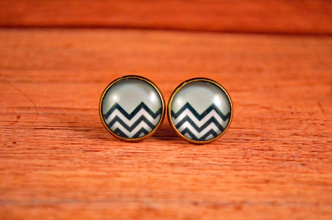 Chevron Studs Chevron Earrings Chevron Jewelry Chevron Etsy Italia