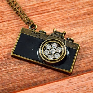 Camera Antique Bronze Necklace, Gift for Photographers, Photography Jewelry, Camera Gifts, Photography Gifts, Camera Pendant, Camera Jewelry