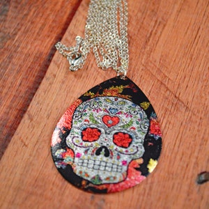 Skull Necklace, Skull Jewelry, Punk Jewelry, Punk Necklace, Punk Gift, Skull Gift, Rocker Necklace, Goth Jewelry, Goth Necklace