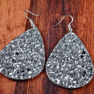 Shiny Gray Earrings, Gray Earrings, Gray Glitter, Glitter Leather, Glitter Earrings, Glitter Jewelry, Silver Jewelry, Shiny Silver