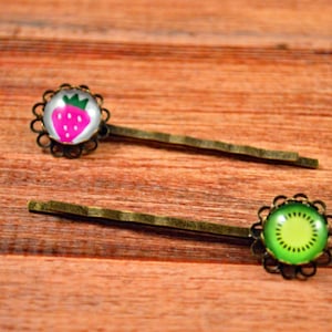 Kiwi Pins, Strawberry Pins, Fruit Bobby Pins, Fruit Hair Pins, Pink Strawberry, Green Kiwi, Fruit Hair Clip, Food Hair Pins, Gift for Cooks
