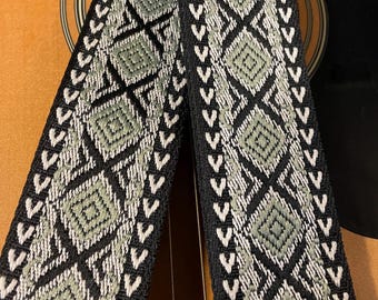Correa de guitarra tejida "Serpiente de cascabel" ajustable para mandolina, bajo eléctrico, acústico, banjo, ukelele y dobro.