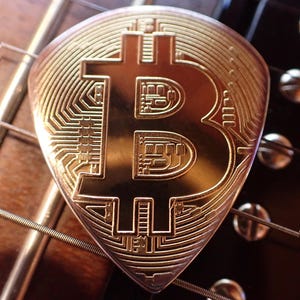 BITCOIN Coin Guitar Pick - BitcoinPick.com - Standard 351 Heavy Guitar Pick