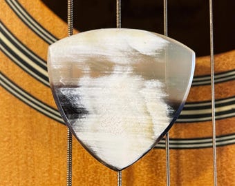 Púa de guitarra de cuerno de cebú rara de 1,5 mm Tri - Color calico premium - De mi colección personal