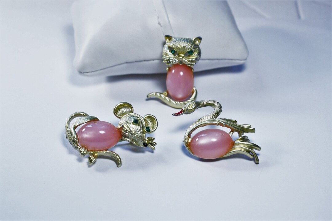 Vintage Cat Brooch, Pink Jelly Belly Cat Pin, Swan Mouse Brooches, 3