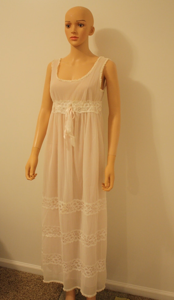 Vintage MINT LINGERIE Double Chiffon Nightgown Ro… - image 5