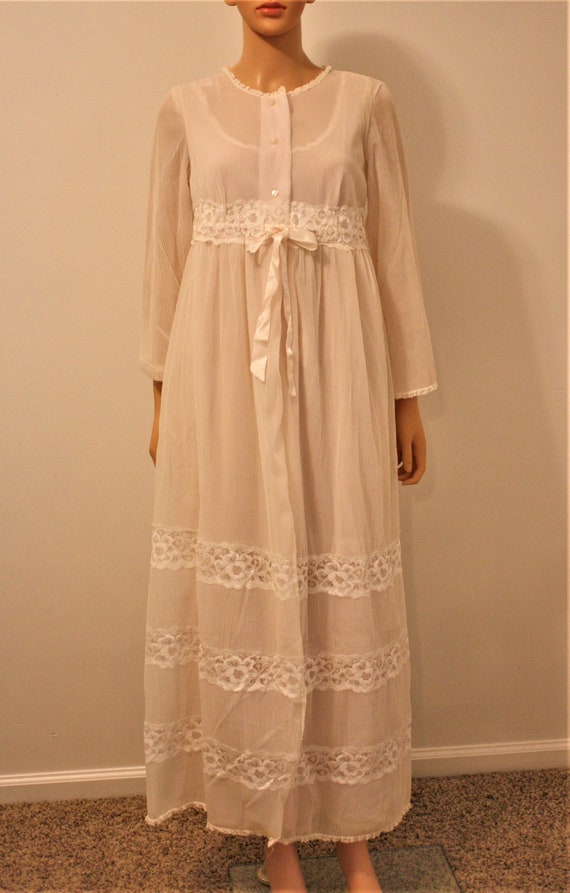 Vintage MINT LINGERIE Double Chiffon Nightgown Ro… - image 3