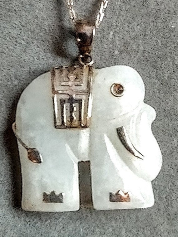 Vintage elephant best sale necklace