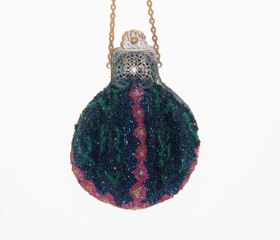 CLEARANCE Victorian Beaded Puffy Purse Art Nouveau