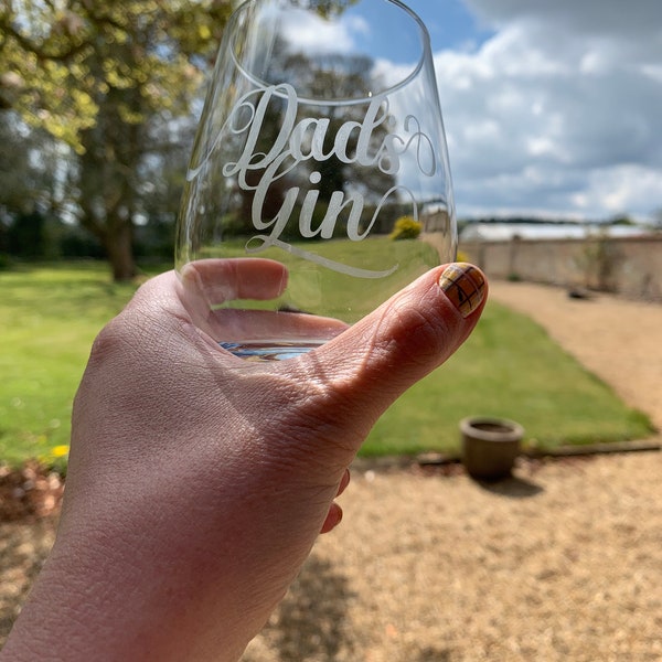 Custom Gin Glass | Personalised Gin Glass | Gifts for Dads | Gin Glass | Stemless gin & tonic glass | Engraved gin glass