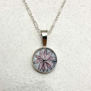 Tiny Daisy - Watercolor Necklace - Sterling Silver