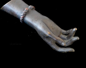 Antike Bronze Damen Hand Schreibtisch Accessoire Skulptur