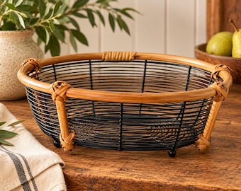 Vintage Oval Wire Basket with Rattan Rim, Black Metal Fruit Basket, Rustic Farmhouse Kitchen Decor, Boho Countertop Storage