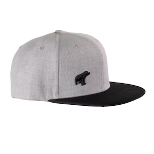 Plain Bear Snapback Hat, Embroidered Bear Cap, Grey Snapback, Grey Cap, Unisex bear cap, Plain Coloured Hat, Street Style Cap, Logo Snapback