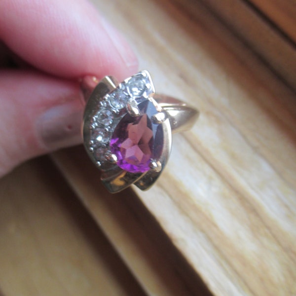 Vintage Amethyst Rhinestone Ring, Size 6, Signed 18K HGE on Band, Tear Drop Amethyst Cocktail Ring, Bridesmaid, Feb Birthstone, Gift