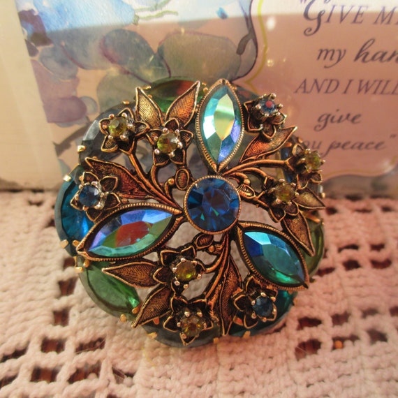 Beautiful Gold Marquise Rhinestone Brooch with Bl… - image 1