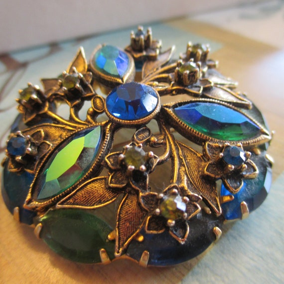 Beautiful Gold Marquise Rhinestone Brooch with Bl… - image 4