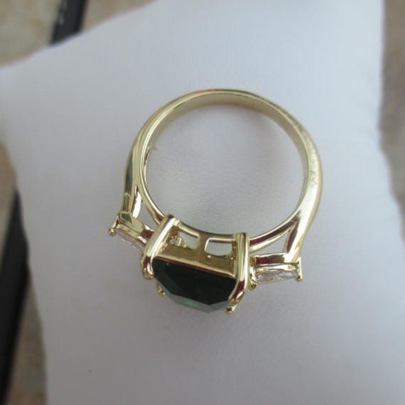 Vintage Green Rhinestone Ring, Size 9, Pale Gold … - image 4