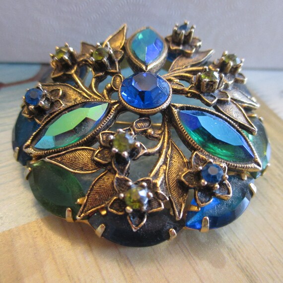 Beautiful Gold Marquise Rhinestone Brooch with Bl… - image 6