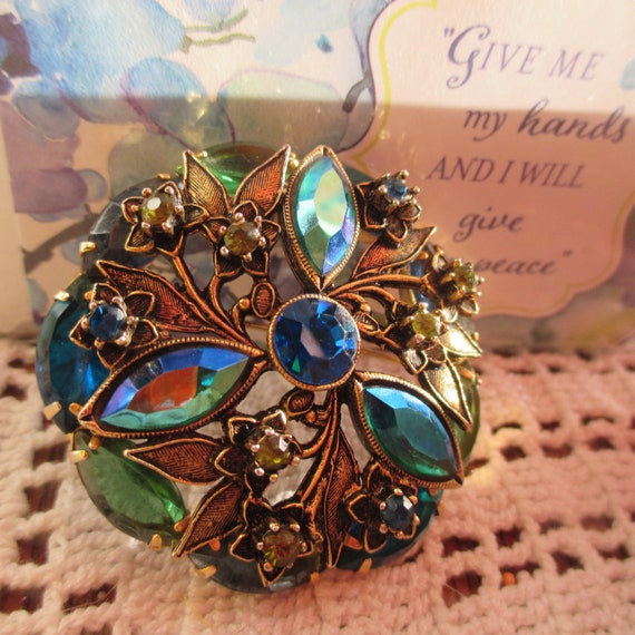 Beautiful Gold Marquise Rhinestone Brooch with Bl… - image 8