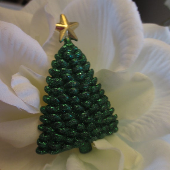 Vintage Sparkly Green Christmas Tree Brooch with G