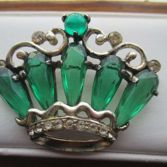 Green Jelly Belly Crown Brooch & 5 Large Tear Dro… - image 5