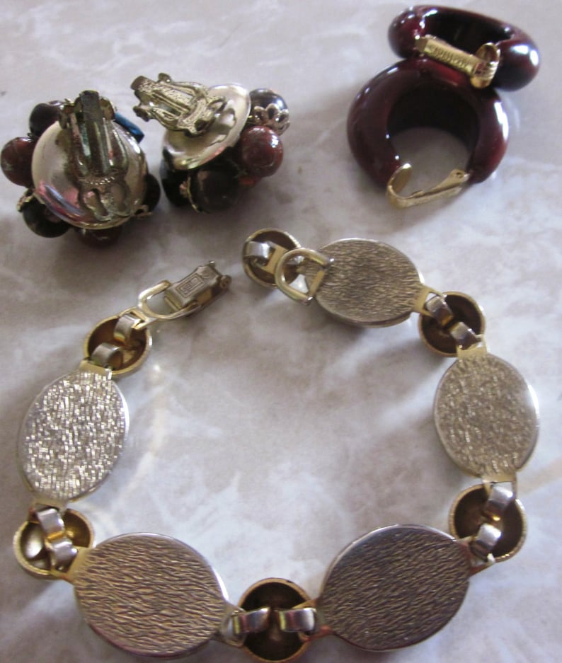 SALE Brown Jewelry Lot Sarah Coventry and Japan Beaded 2 Pairs of Brown Earrings Jewelry Set Vintage Scarab Gold and Brown Bracelet