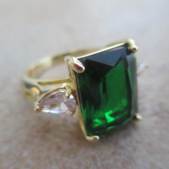 Vintage Green Rhinestone Ring, Size 9, Pale Gold … - image 6