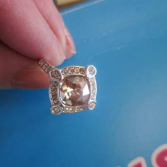 Yellow Crystal Rhinestone Ring w/Smaller Clear Cr… - image 7