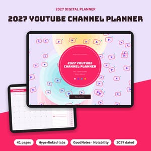 Op de afbeelding: Een digitale 2027 YouTube-kanaalplanner weergegeven op twee tablets. Het hoofdscherm bevat een roze cirkel met de tekst 2027 YOUTUBE CHANNEL PLANNER, omringd door YouTube-pictogrammen op een lichtpaarse achtergrond met kleurrijke cirkels.