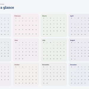 Op de afbeelding: Een digitale jaarlijkse kalenderpagina voor 2027 met de titel 2027 at a glance. Het bevat twaalf maandelijkse roosters met zachte pastelkleurige achtergronden, gerangschikt in een vier-bij-drie lay-out. Een navigatiebalk aan de rechterkant toont categorie&euml;n.