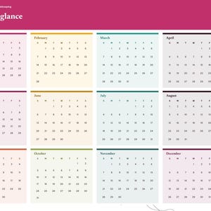 Puede incluir: Una p&aacute;gina de calendario digital 2027 titulada 2027 at a glance con doce cuadr&iacute;culas mensuales en colores pastel. El dise&ntilde;o incluye una barra lateral con pesta&ntilde;as de navegaci&oacute;n etiquetadas como Index, Year, Setup, meses y categor&iacute;as como Appts y Expenses.