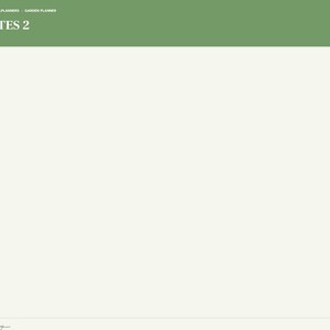 以下が含まれることがあります： NOTES 2というタイトルのデジタルガーデンプランナーページ。緑色のヘッダーと、Index、Year、Setup、JanからDecまでの月、Layout、Seeds、Schedule、Profiles、Watering、Harvest、Pests、Budgetのナビゲーションタブがある白いサイドバーが表示されています。