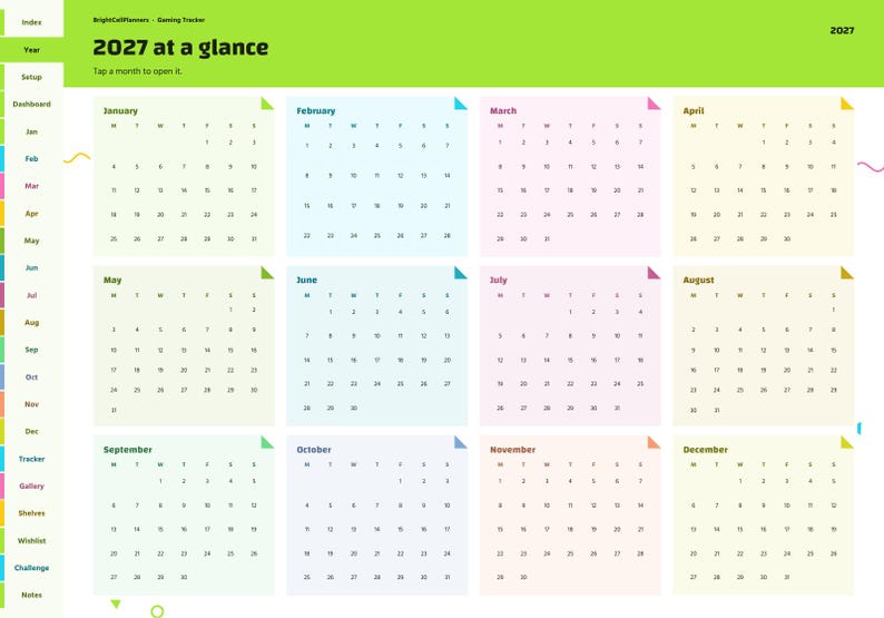 Pu&ograve; includere: Una pagina di calendario digitale 2027 intitolata 2027 at a glance con un'intestazione verde lime. Presenta dodici griglie mensili in colori pastello, ciascuna con una piccola linguetta angolare colorata. Una barra laterale elenca i link.
