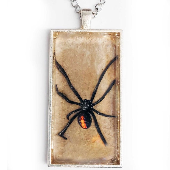 Black widow cheap spider necklace