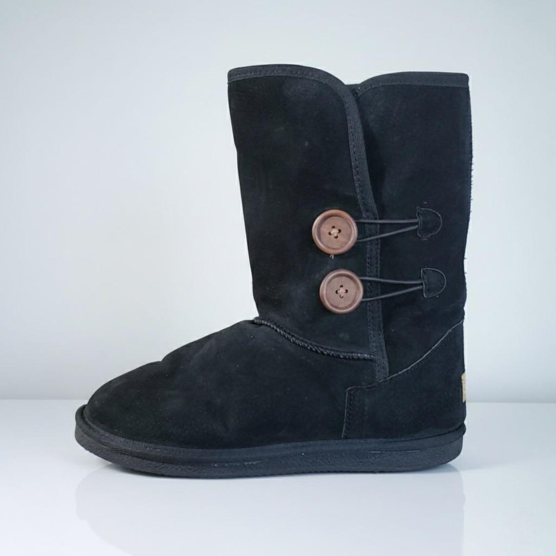 Après by Lamo Size 9 Boots Black Suede Leather Buttons PullOn Fur Lined Mid Calf, photo 3 sur 5