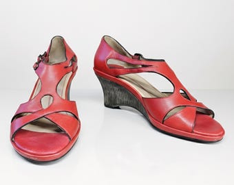 Oh! Healthy Heels Size 7.5 Shoes Red Leather Sandals Wood Wedge Double Buckles