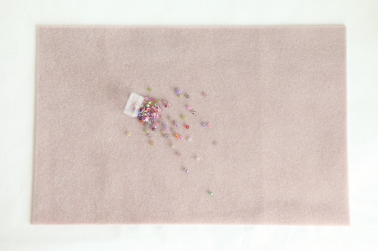 Vellux Bead Mat 22 x 14 inches Jewelry Work Surface in Mauve from