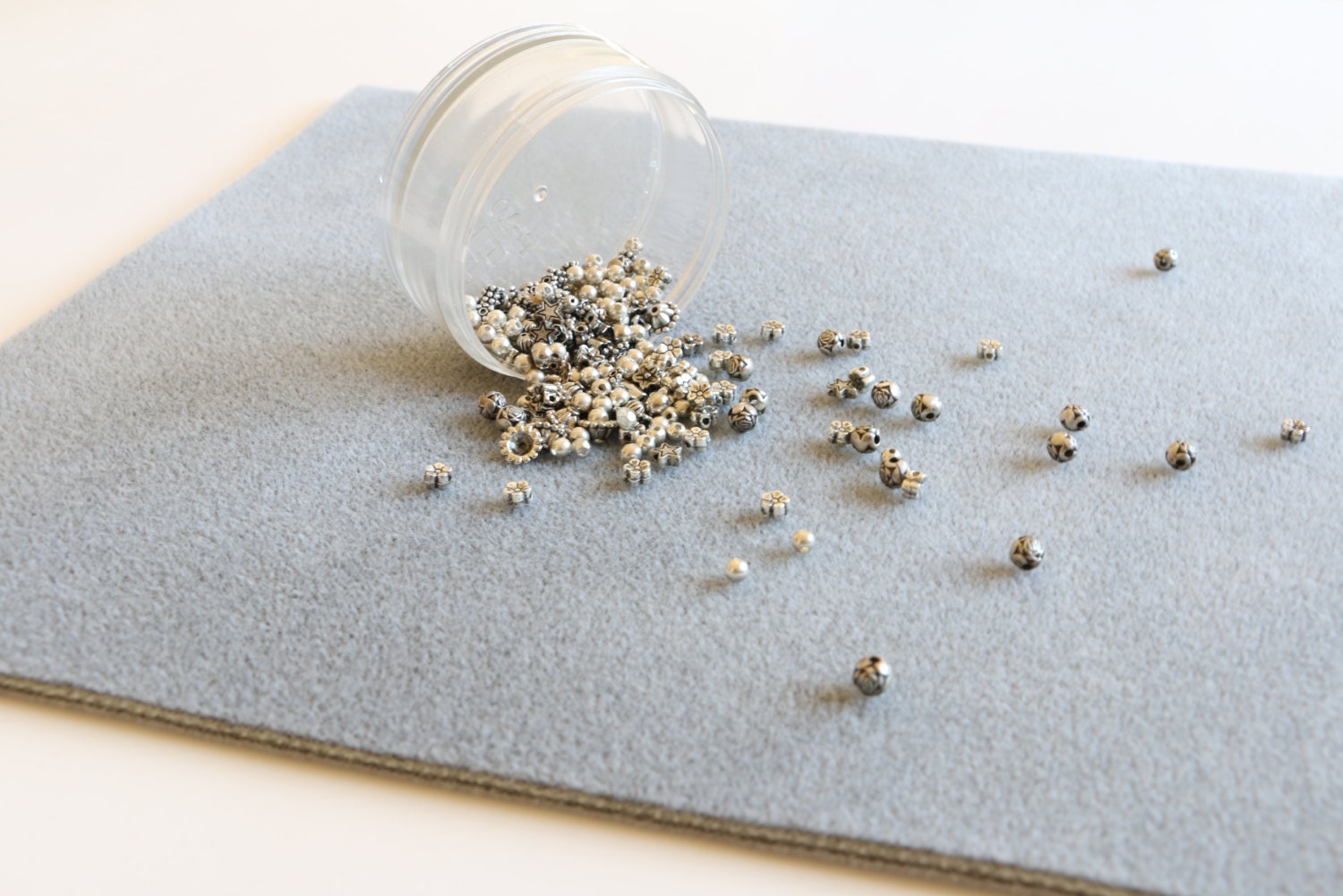 Vellux Bead Mat 11 X 14 Inches Jewelry Work Surface in Gray Etsy Canada