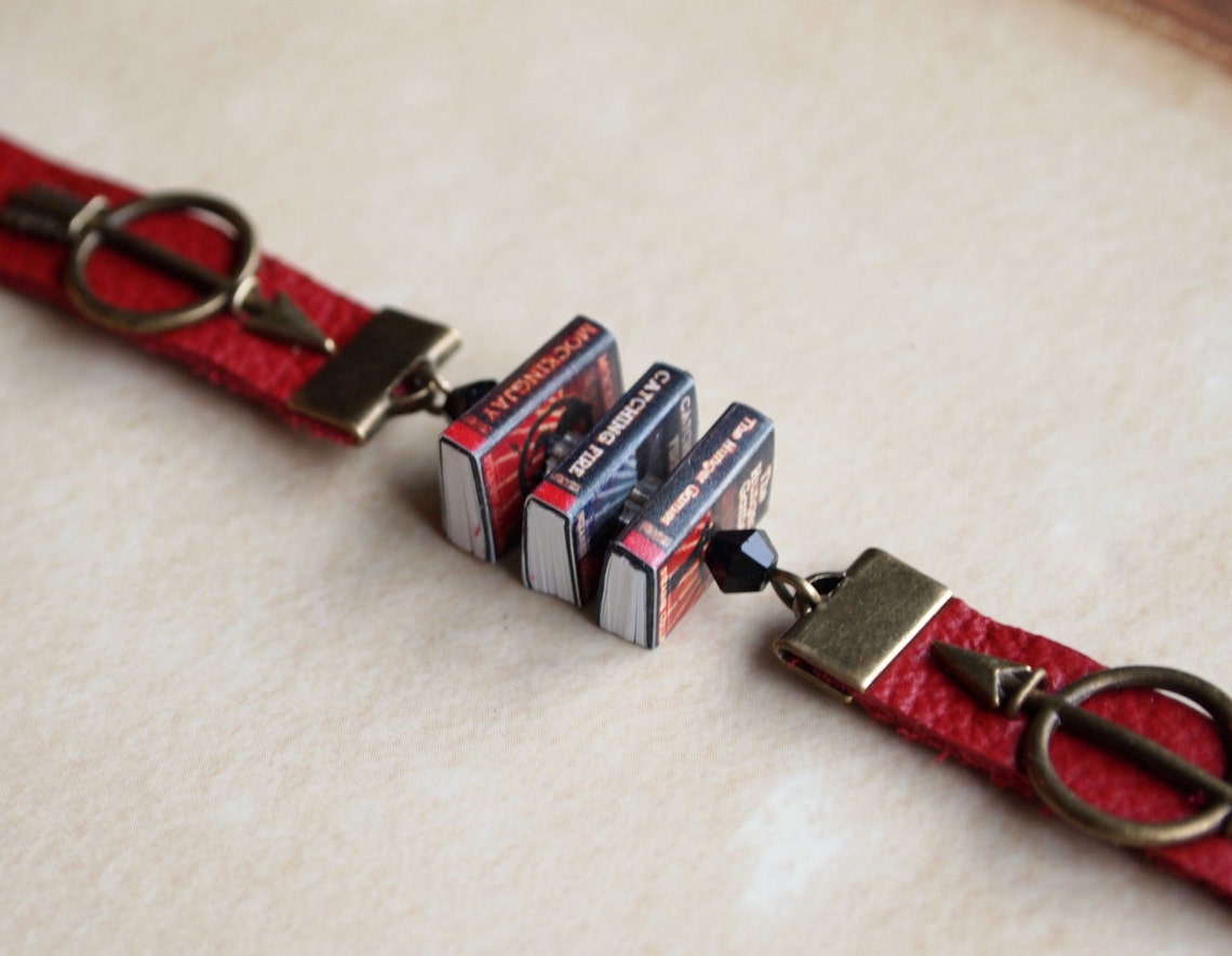 Custom Mini Book Bracelet 16 Books Etsy