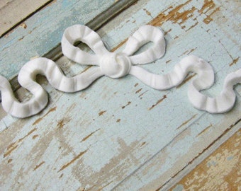 Shabby Bows and Baskets