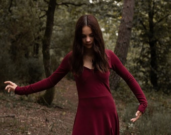 robe bordeaux en maille  sweat coton, stretch/ robe jersey / robe witchcore/robe longue et ample, witchy dress/ cottagecore dress/ red dress